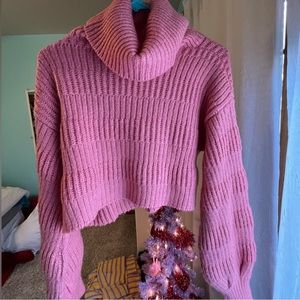 Quality Medium cropped urban outfitters sweater